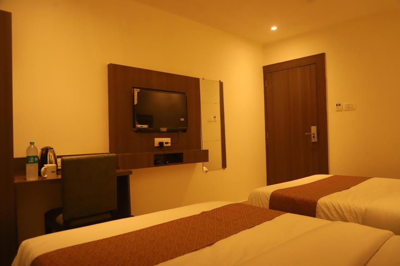 Hotel Sai Pritam Mumbai Exterior foto