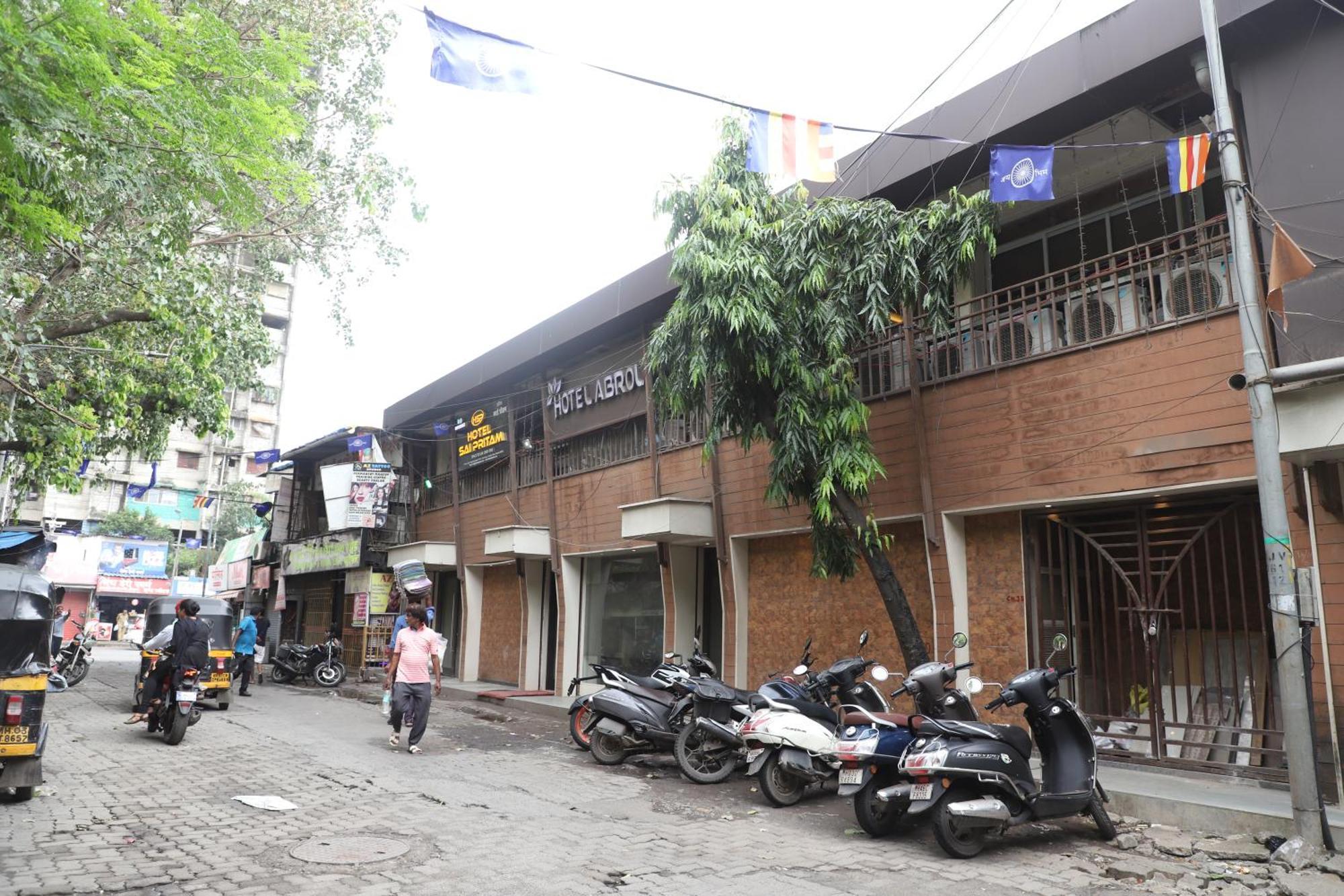 Hotel Sai Pritam Mumbai Exterior foto